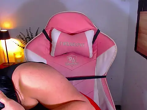 Zandralopez online show from 18, 4, 2026