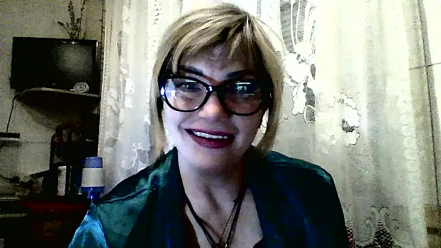 Lia Rayss online show from 17, 3, 2026