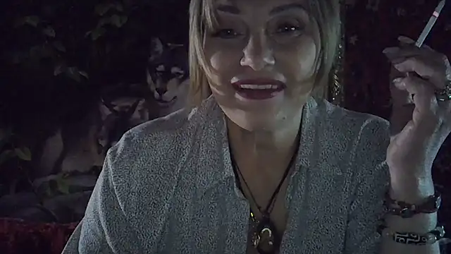 Lia Rayss online show from 26, 4, 2026
