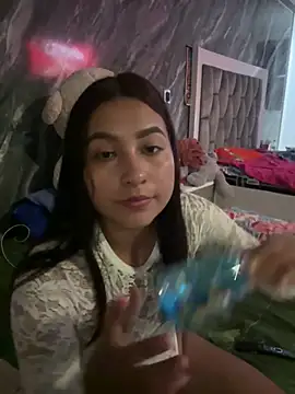 yuliana056 online show from 2, 4, 2026