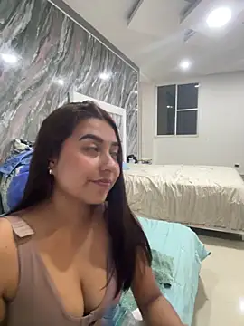 yuliana056 online show from 14, 4, 2026