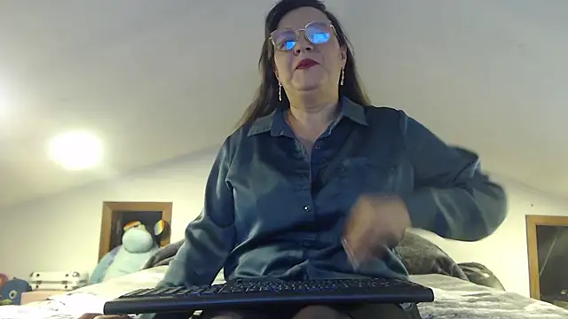 Snapshot of Malu_617 chatting on 23, 3, 2026 Malu 617 online show from 23, 3, 2026