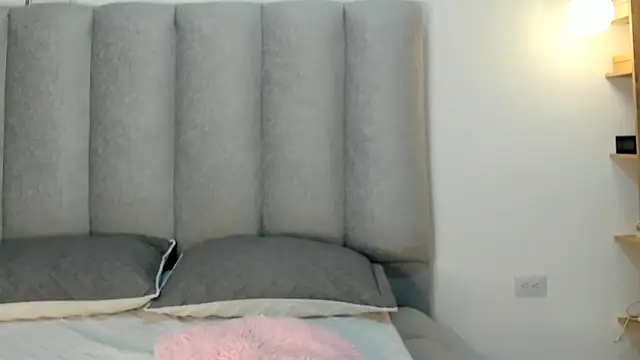 Valentina lux1 online show from 16, 5, 2026