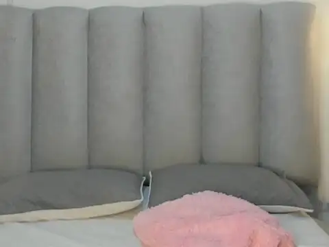 Valentina lux1 online show from 5, 4, 2026