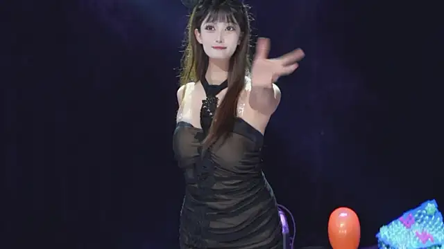 Hotgirl-001 online show from 17, 5, 2026