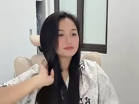 AmyLinee 1 online show from 6, 5, 2026