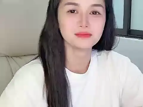 AmyLinee 1 online show from 4, 7, 2026