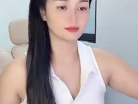 AmyLinee 1 online show from 3, 6, 2026