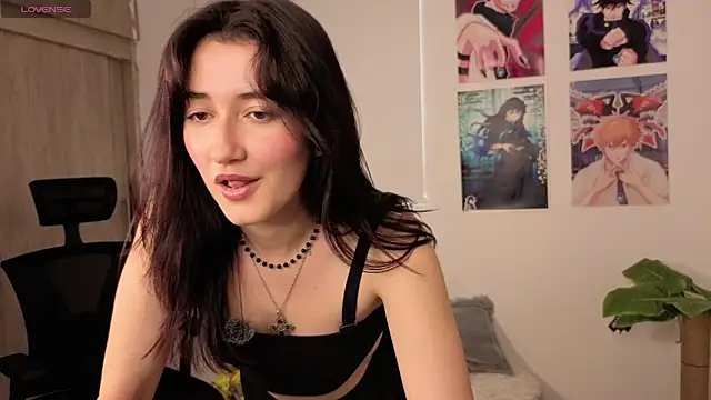 Snapshot of AleblancXOXO chatting on 5, 5, 2026 AleblancXOXO online show from 5, 5, 2026