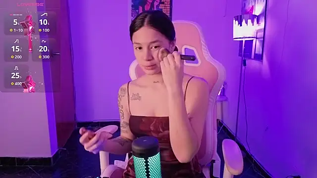 Oliviasims online show from 5, 4, 2026