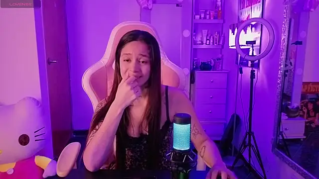 Oliviasims online show from 15, 6, 2026