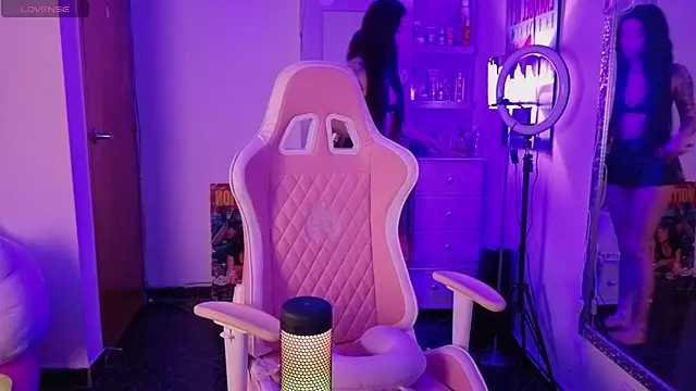 Oliviasims online show from 27, 4, 2026