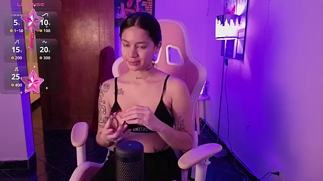 Oliviasims online show from 6, 4, 2026