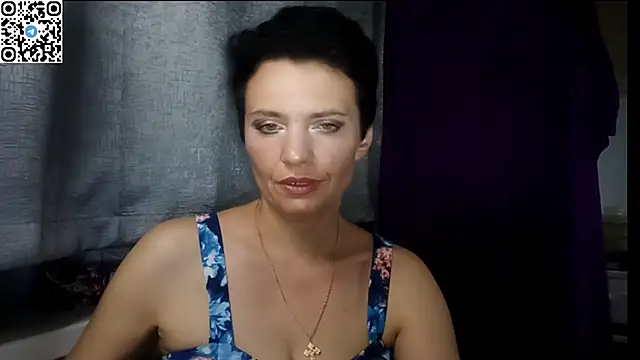 HotMamaQueen234 online show from 22, 6, 2026