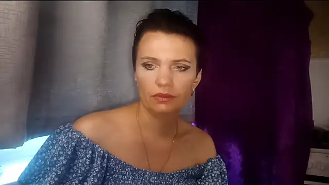 Snapshot of HotMamaQueen234 chatting on 5, 8, 2026 HotMamaQueen234 online show from 5, 8, 2026