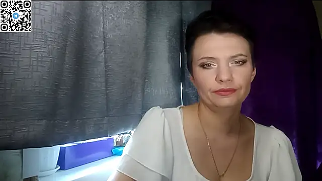 HotMamaQueen234 online show from 2, 6, 2026