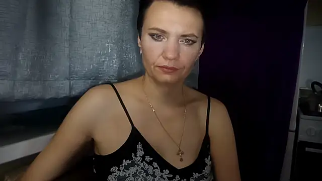 Snapshot of HotMamaQueen234 chatting on 23, 7, 2026 HotMamaQueen234 online show from 23, 7, 2026