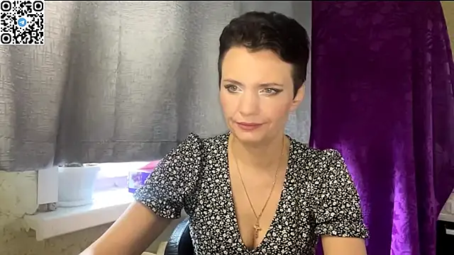 HotMamaQueen234 online show from 28, 5, 2026