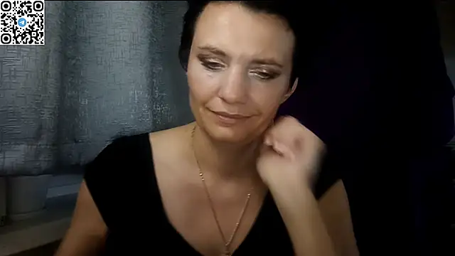 HotMamaQueen234 online show from 13, 6, 2026
