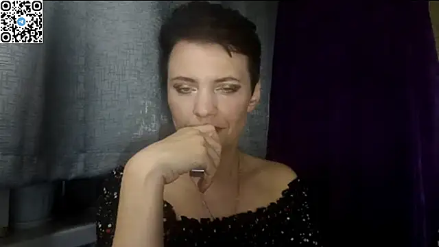 HotMamaQueen234 online show from 16, 5, 2026