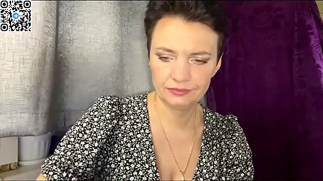 HotMamaQueen234 online show from 24, 5, 2026