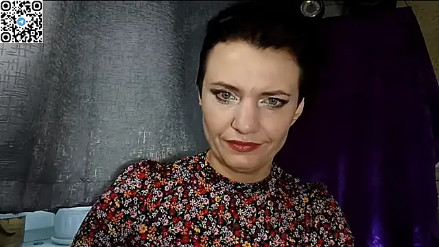 HotMamaQueen234 online show from 23, 4, 2026