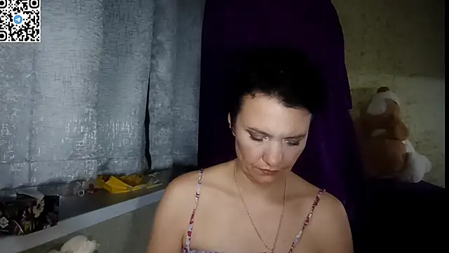 HotMamaQueen234 online show from 17, 6, 2026