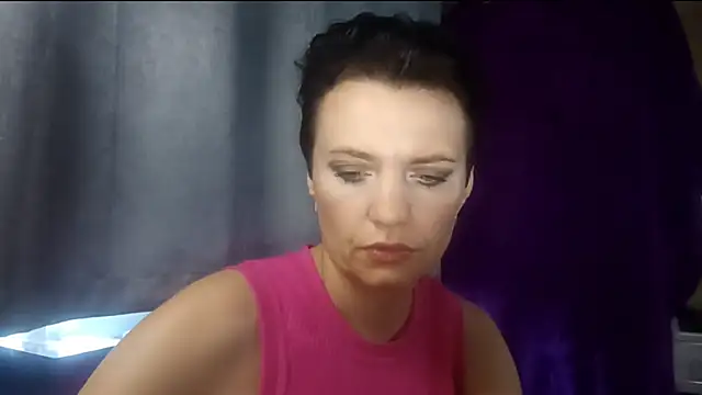Snapshot of HotMamaQueen234 chatting on 28, 7, 2026 HotMamaQueen234 online show from 28, 7, 2026