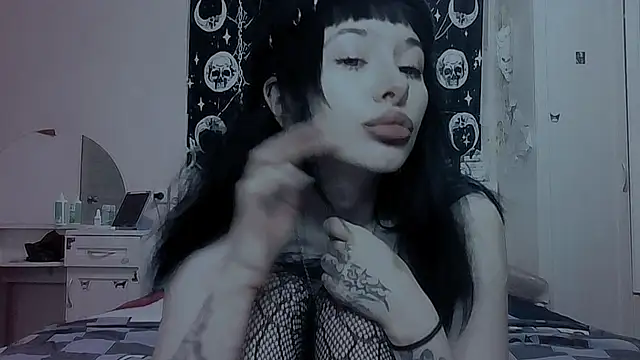 AllisonDeetz online show from 17, 4, 2026