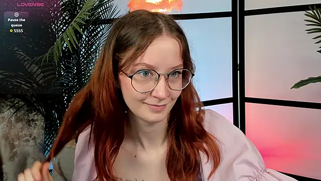 Snapshot of AmelieViolet chatting on 23, 6, 2026 AmelieViolet online show from 23, 6, 2026