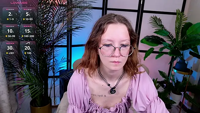 Snapshot of AmelieViolet chatting on 14, 7, 2026 AmelieViolet online show from 14, 7, 2026