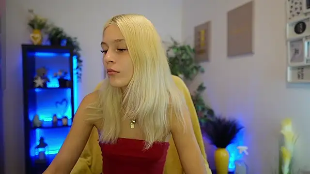Luna Grace18 online show from 11, 6, 2026