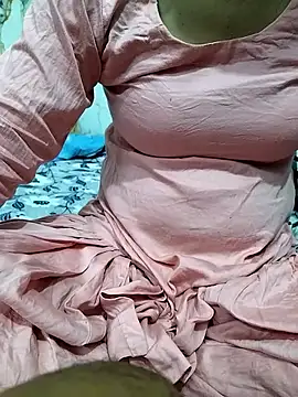 Sexy Seductive couple online show from 15, 5, 2026