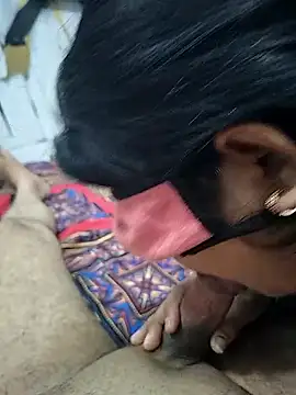 Sexy Seductive couple online show from 20, 5, 2026