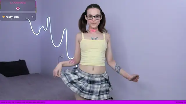 Lili pixxie  online show from 16, 4, 2026