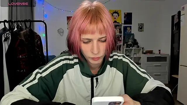 sweet peach    online show from 16, 4, 2026