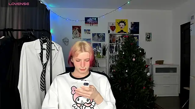 sweet peach    online show from 10, 4, 2026