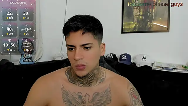 sweetlatinoboy online show from 17, 4, 2026