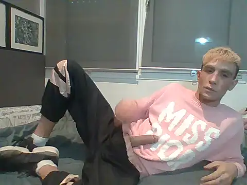 Snapshot of victororange chatting on 16, 3, 2026 victororange online show from 16, 3, 2026