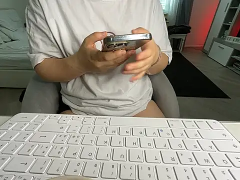 Snapshot of martinaa_cresa chatting on 30, 5, 2026 martinaa cresa online show from 30, 5, 2026