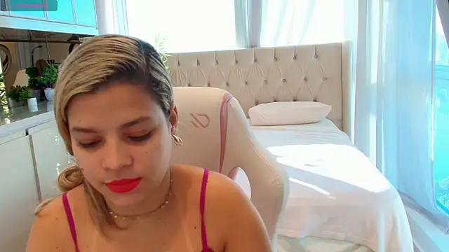 Snapshot of Florence_Ford chatting on 8, 6, 2026 Florence Ford online show from 8, 6, 2026