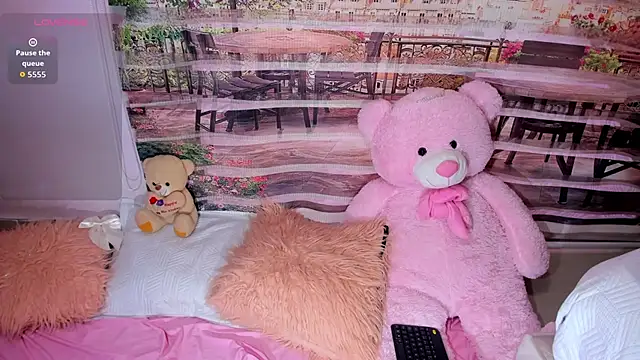 little doll18  online show from 17, 6, 2026