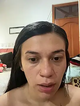 Snapshot of chloe_evans0 chatting on 5, 7, 2026 chloe evans0 online show from 5, 7, 2026