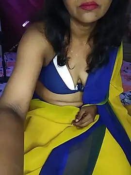 Snapshot of mayakapoor880 chatting on 9, 6, 2026 mayakapoor880 online show from 9, 6, 2026