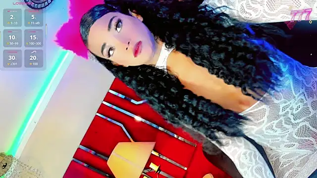 Paola Delfino online show from 4, 4, 2026