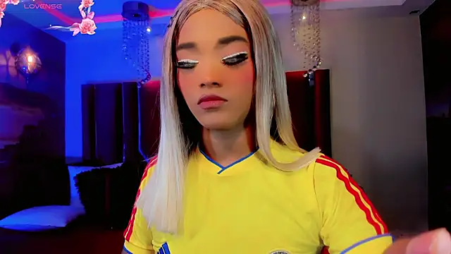 Paola Delfino online show from 24, 6, 2026