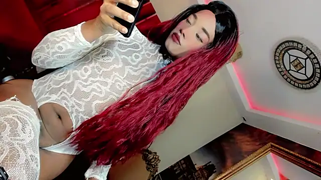 Paola Delfino online show from 3, 5, 2026