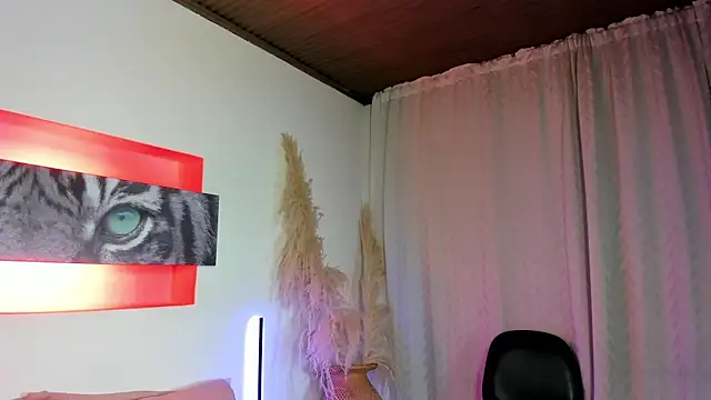 Mariia Paulaa online show from 25, 6, 2026