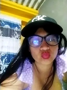 LatinSquirtBaby online show from 15, 6, 2026