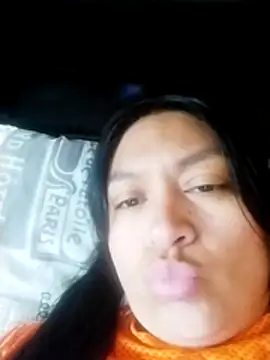 LatinSquirtBaby online show from 17, 6, 2026